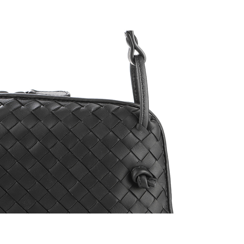 BOTTEGA VENETA 女士枕頭中型斜背包 A_245354 V0016-12