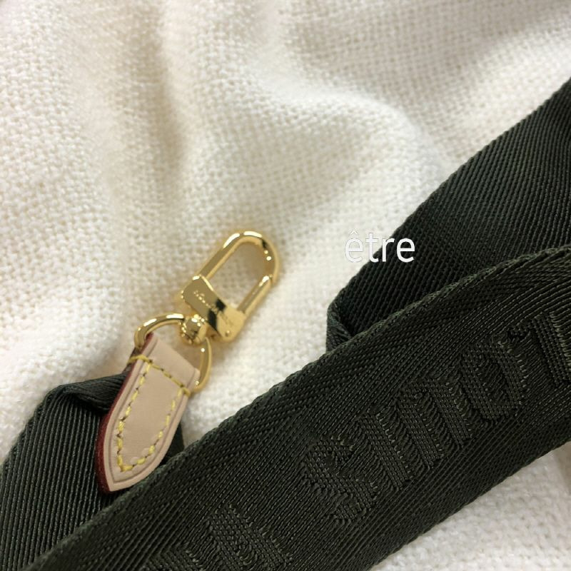 LOUIS VUITTON Pochette Multi Accessories 卡其色斜背包 M44813-3