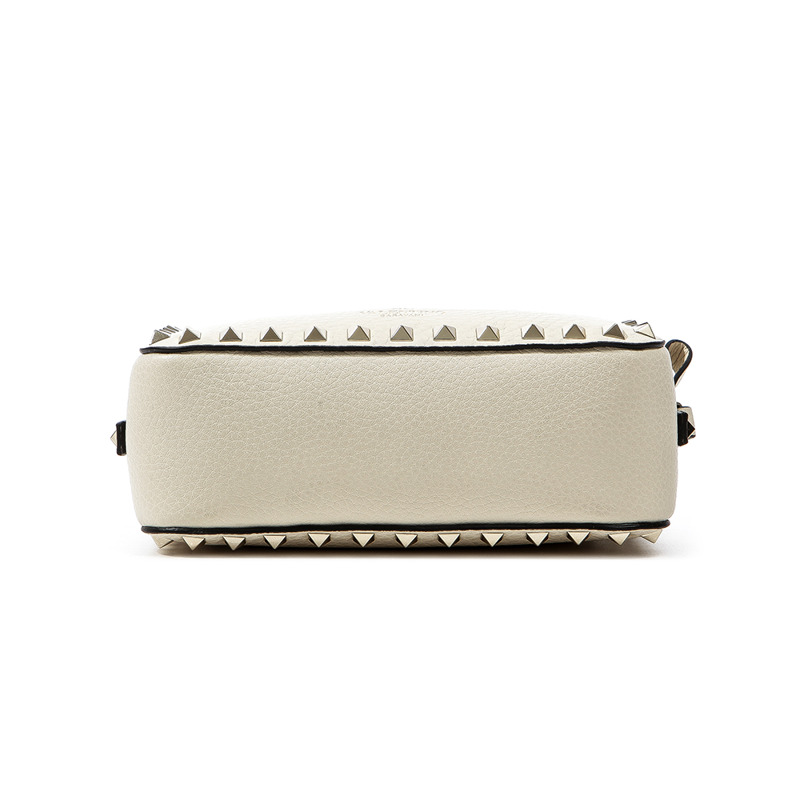 VALENTINO 鉚釘斜背包-9