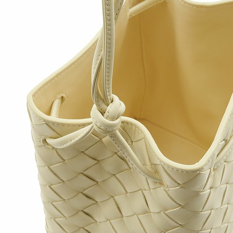BOTTEGA VENETA 女士編織水桶包 717432 VCPP3 7406-6