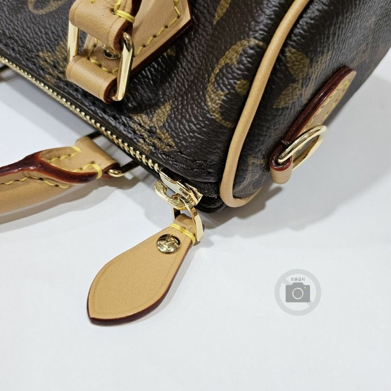 LOUIS VUITTON Nano Speedy 斜背單肩包 M81085-6