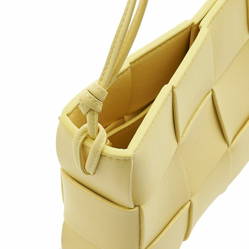 BOTTEGA VENETA 女士卡帶單肩包 730543 VCQC4 7421-6