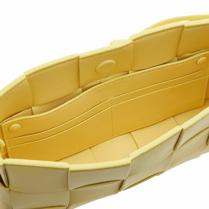 BOTTEGA VENETA 女士卡帶單肩包 730543 VCQC4 7421-7