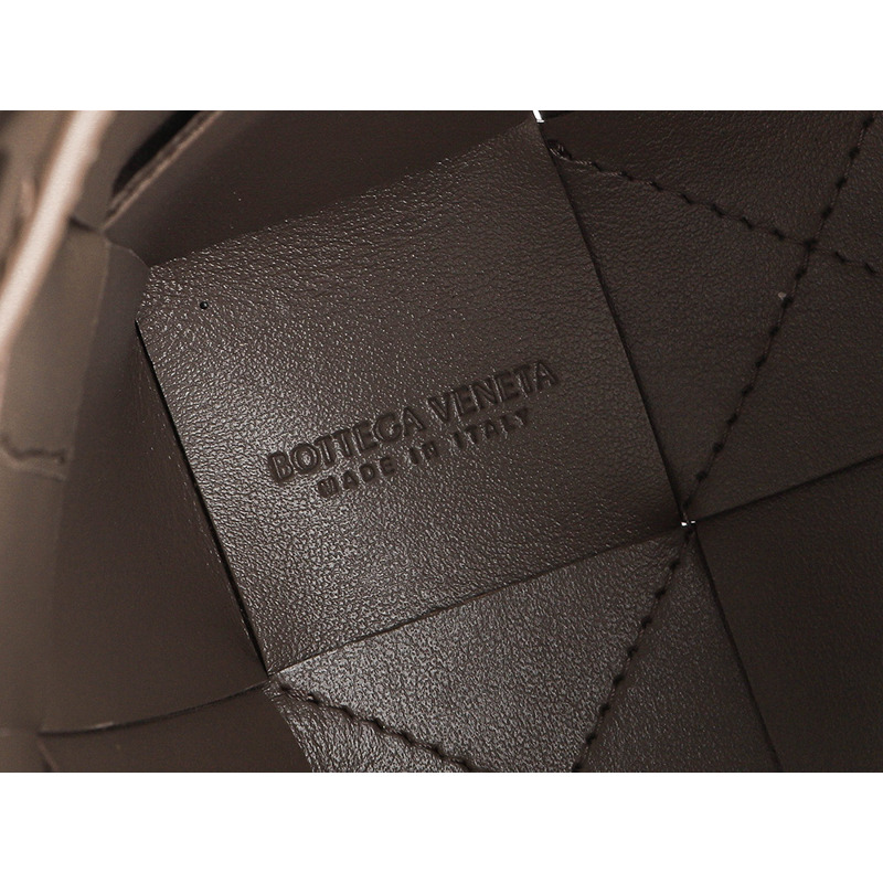 BOTTEGA VENETA (680217 VCQC4)女士卡帶斜挎包-14