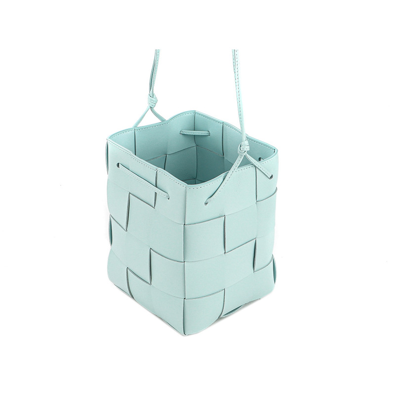 BOTTEGA VENETA （680218 VCQC4）女士卡帶斜挎包-5