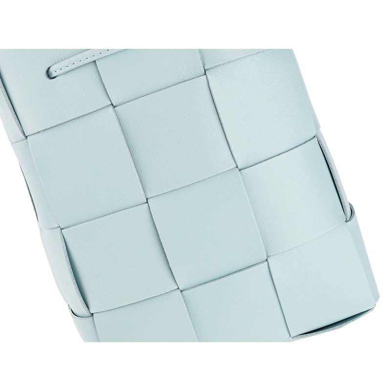 BOTTEGA VENETA （680218 VCQC4）女士卡帶斜挎包-11