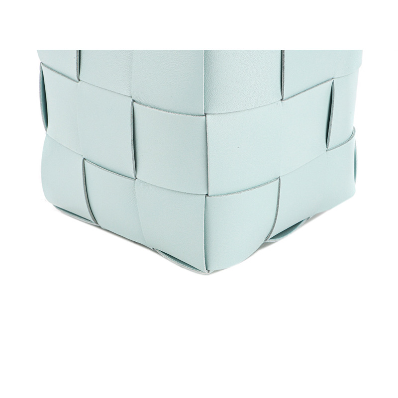 BOTTEGA VENETA （680218 VCQC4）女士卡帶斜挎包-12