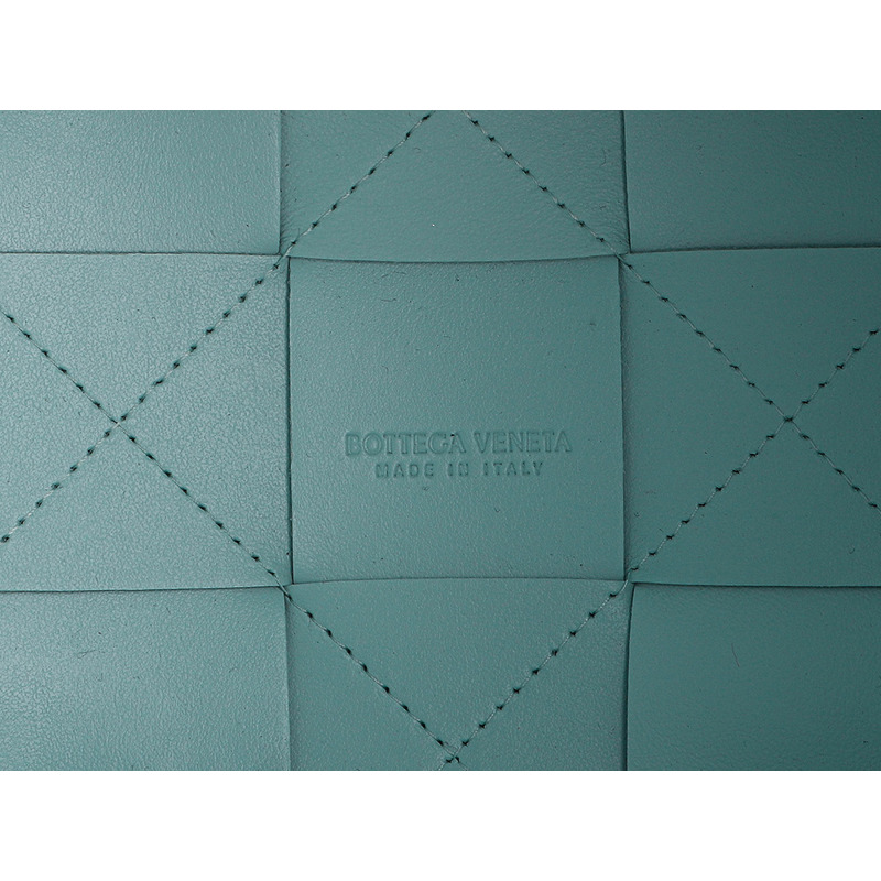 BOTTEGA VENETA （680218 VCQC4）女士卡帶斜挎包-14