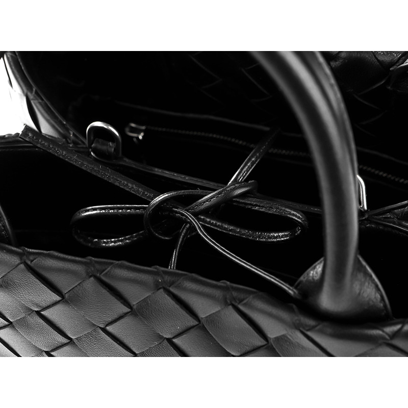 BOTTEGA VENETA 羅馬肩包-13