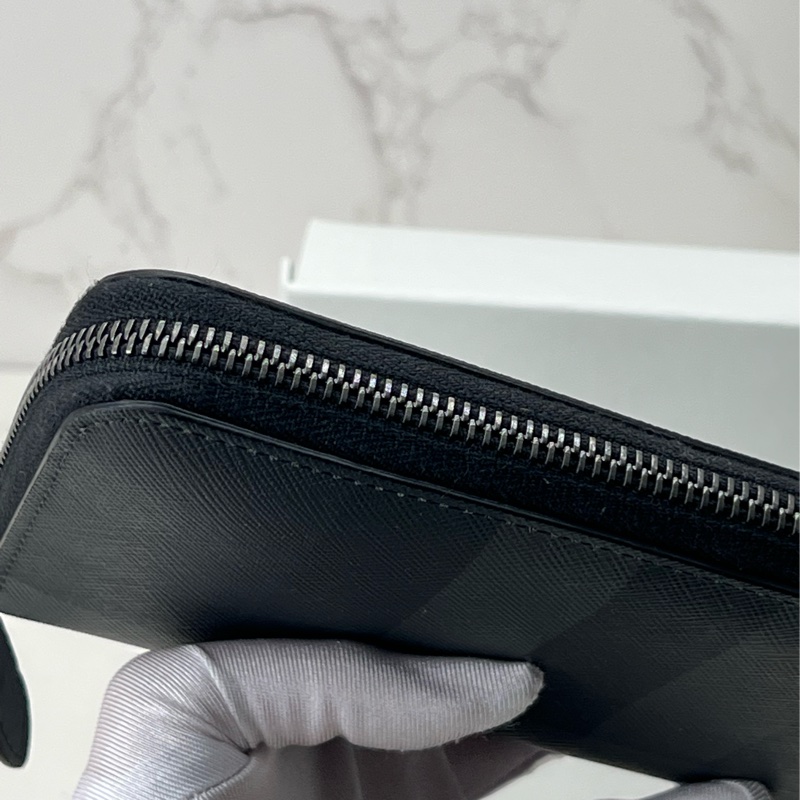 💗香緹國際精品💗 658 Burberry 拉鍊長夾 黑灰格紋 全配😍-6