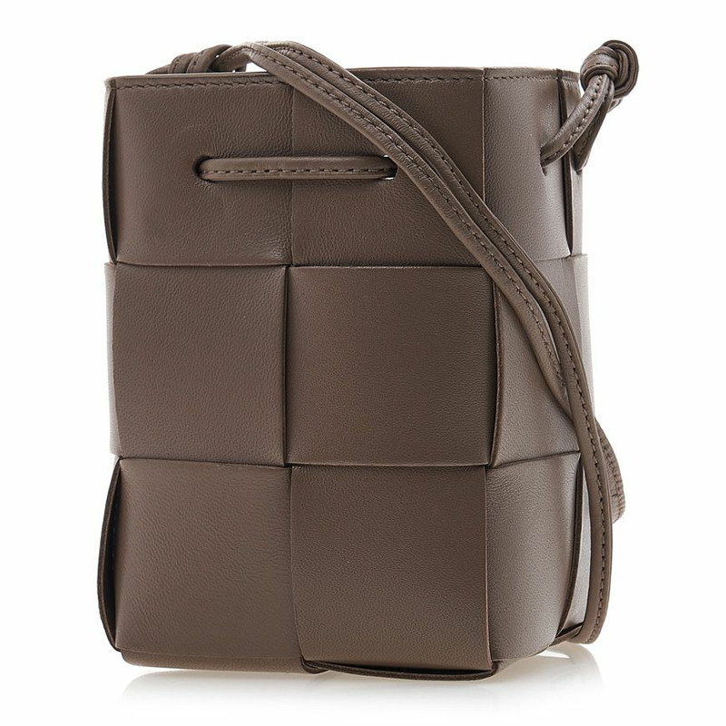 BOTTEGA VENETA 女士 Cassette 迷你水桶斜背包 680217 VCQC4 2560-1