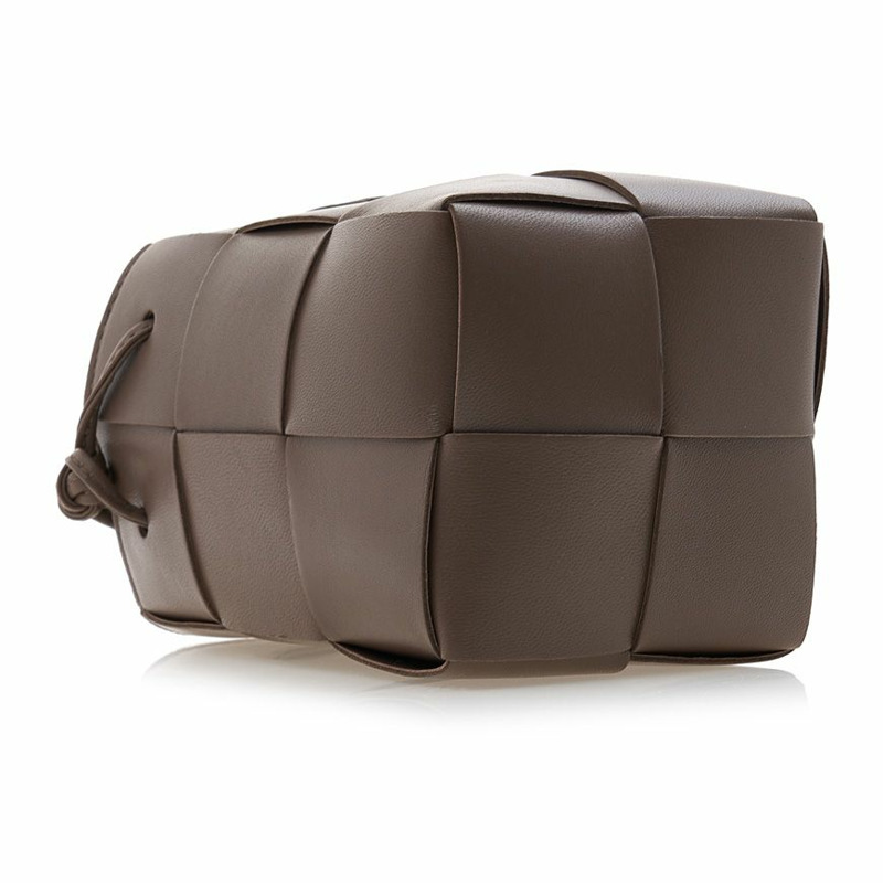 BOTTEGA VENETA 女士 Cassette 迷你水桶斜背包 680217 VCQC4 2560-4