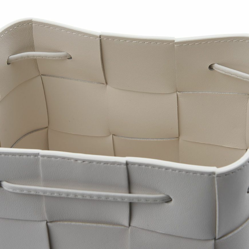 BOTTEGA VENETA 女士編織水桶包 680218 VCQC4 9009-7