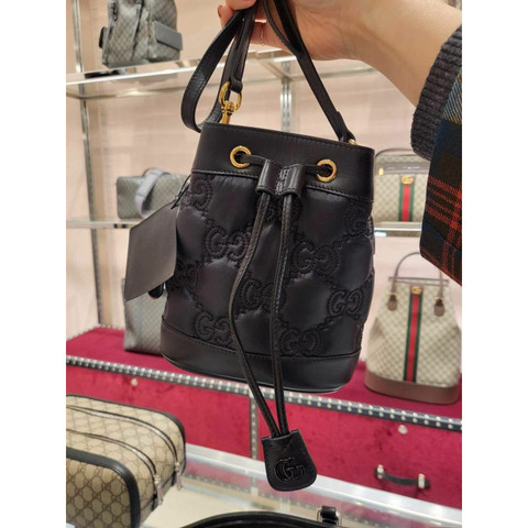 GUCCI GG Matelassé 迷你水桶包 黑色 728231 UM8HG 1046
