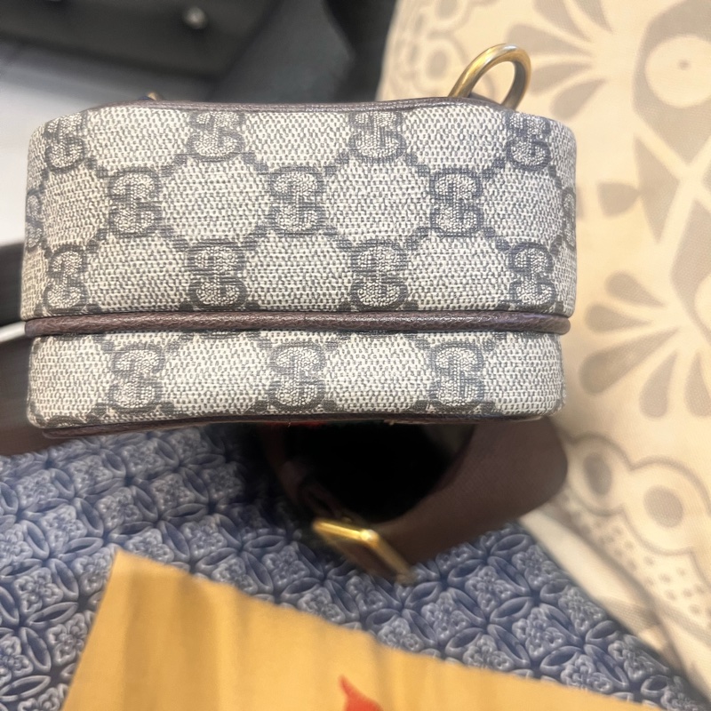 Gucci胸前包2025新款-9