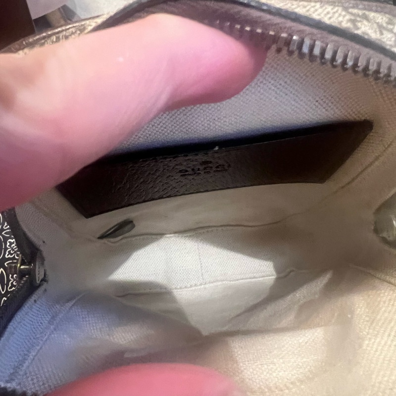 Gucci胸前包2025新款-12