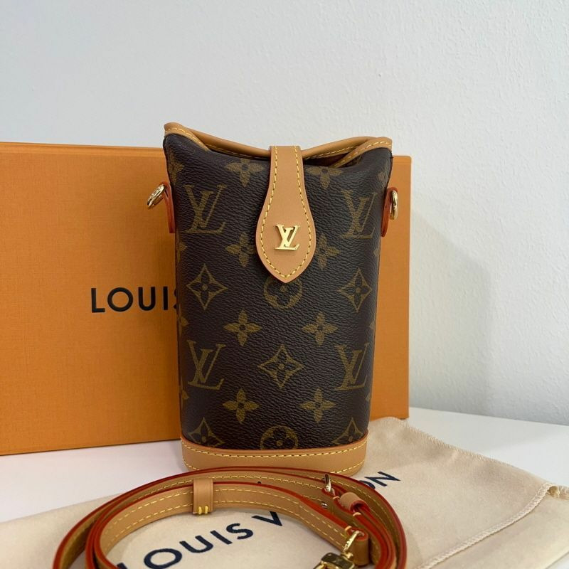 LOUIS VUITTON 多功能皮夾 Monogram Shadow 黑色 M62901-2