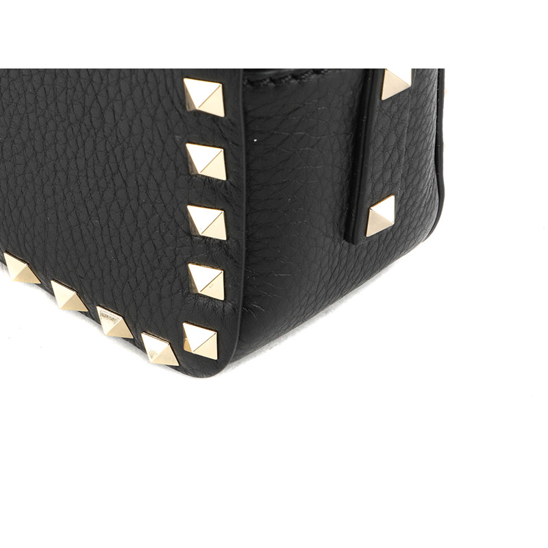 VALENTINO 24SS Rockstud 斜背包-11