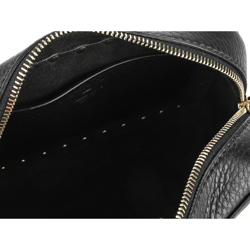 VALENTINO 24SS Rockstud 斜背包-13