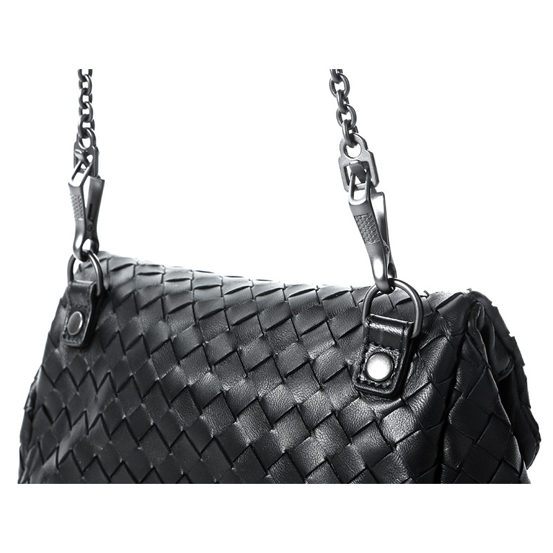 BOTTEGA VENETA 女士斜背包-9