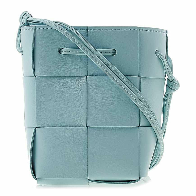 BOTTEGA VENETA 女士卡帶迷你水桶包 680217 VCQC4 3902-0