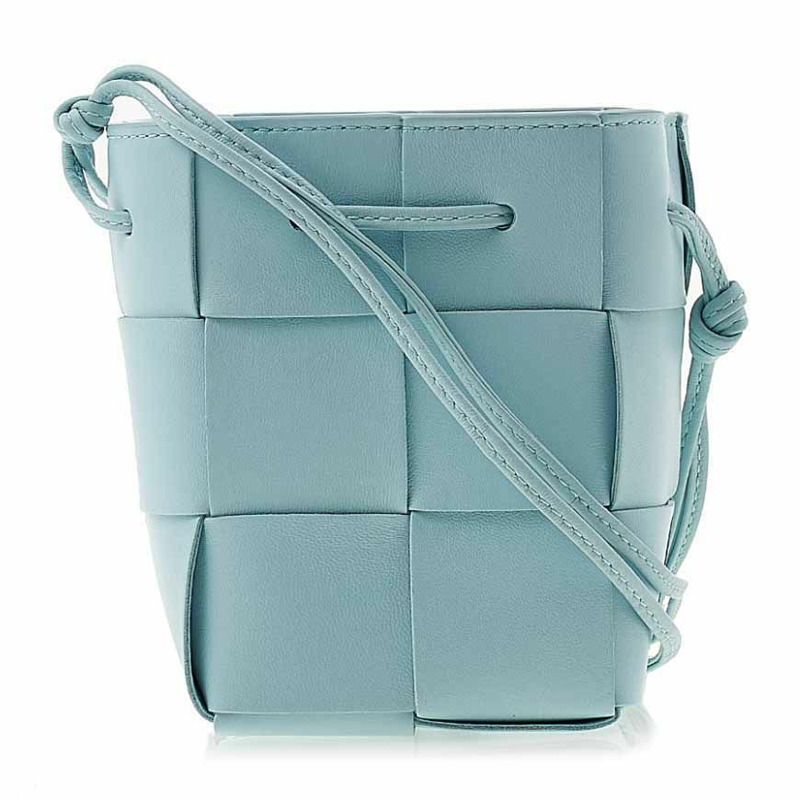 BOTTEGA VENETA 女士卡帶迷你水桶包 680217 VCQC4 3902-2