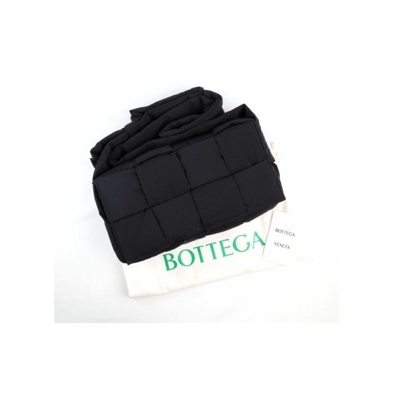 BOTTEGA VENETA Padding Tech Cassette 斜背包 黑色 749878 VBO81-10