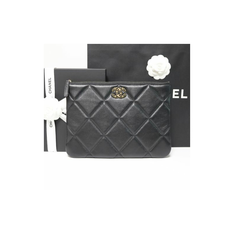 CHANEL 香奈兒 19 中黑手拿包-5