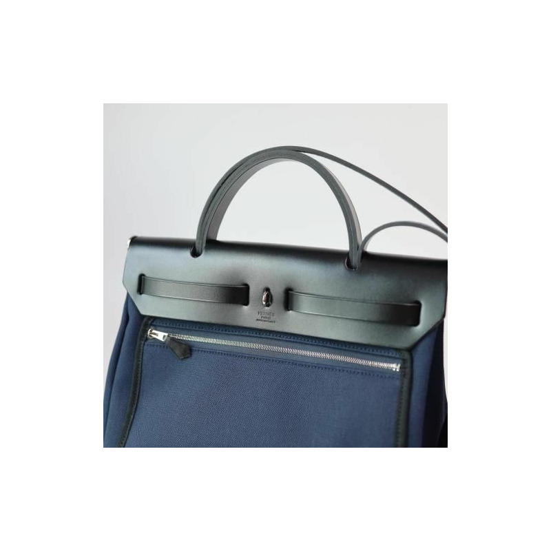 HERMES Herbag 31 ZIP 帆布包，海軍藍/黑色，銀色五金件，編號 H078971CKAM-6