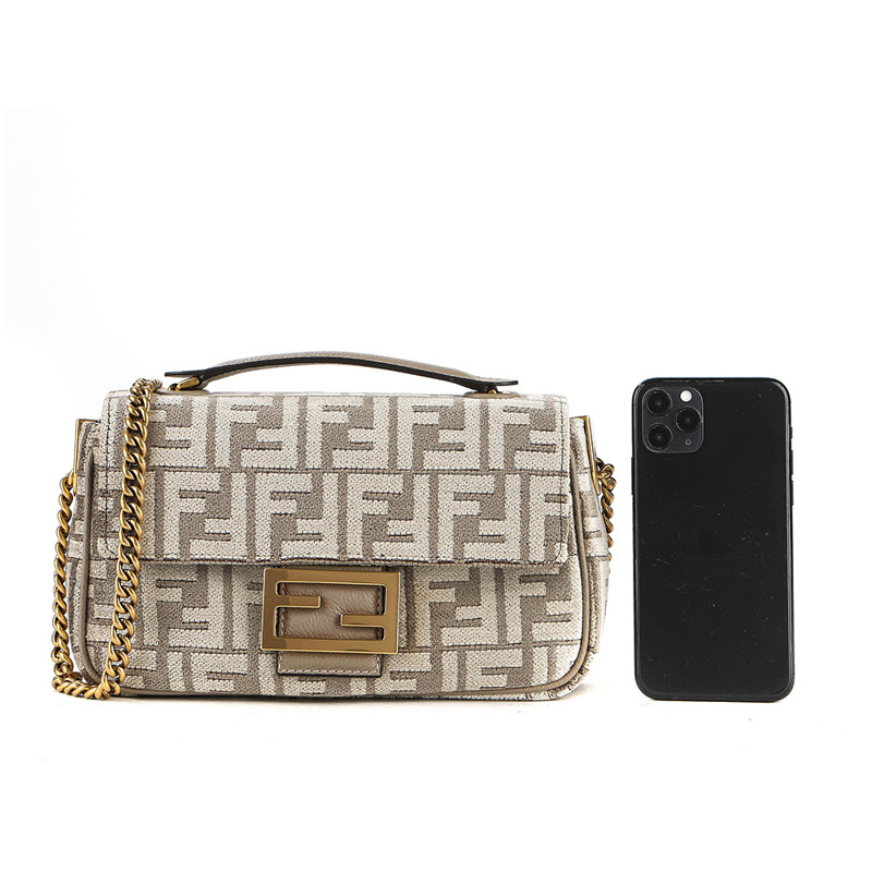 FENDI 24SS 女士法國單肩包-18