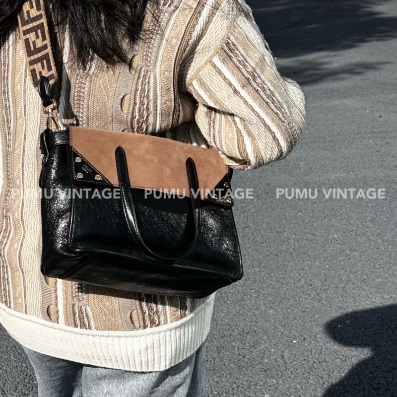 FENDI 麂皮拼油臘皮，大logo肩帶-9