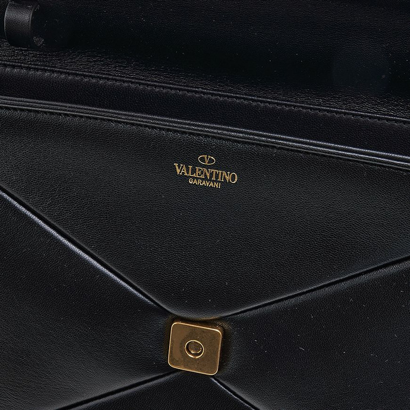 VALENTINO 單扣鏈條肩包-9