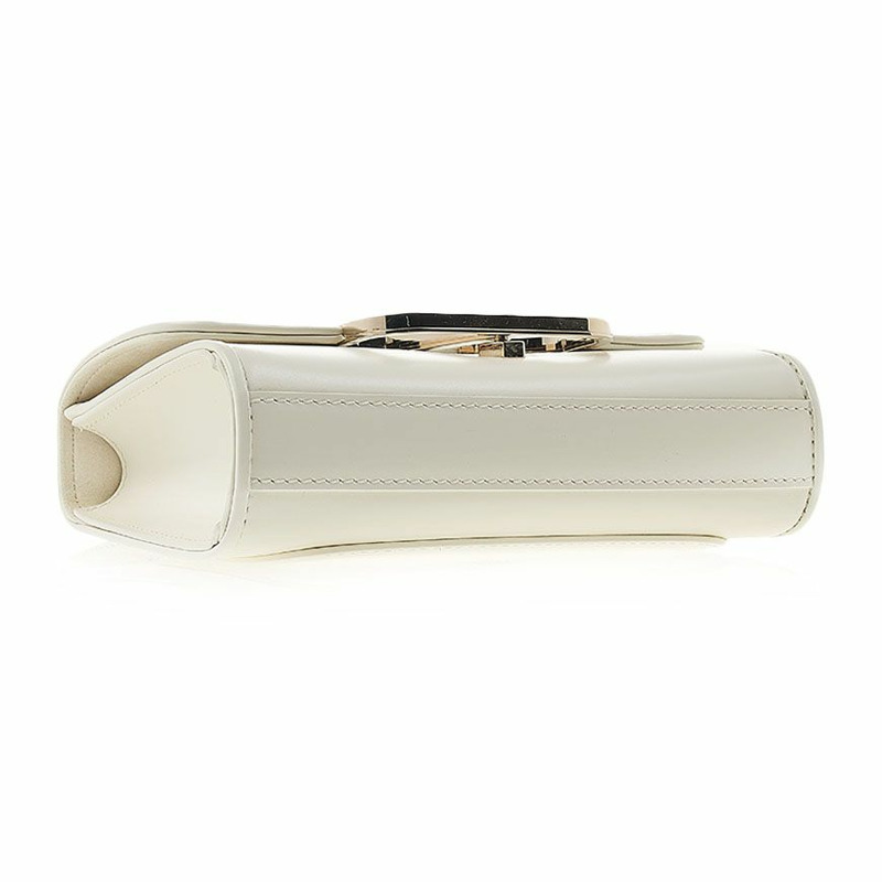 VALENTINO 標誌性 V 字 Logo 單肩包-4