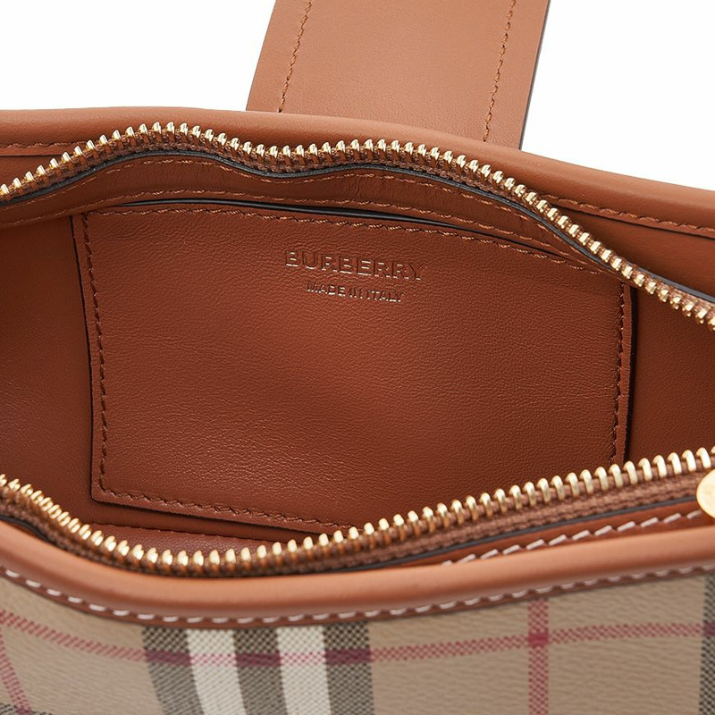 BURBERRY LL 斜背包 DFC 扣環肩帶 女士單肩包 8070563 A9534-8