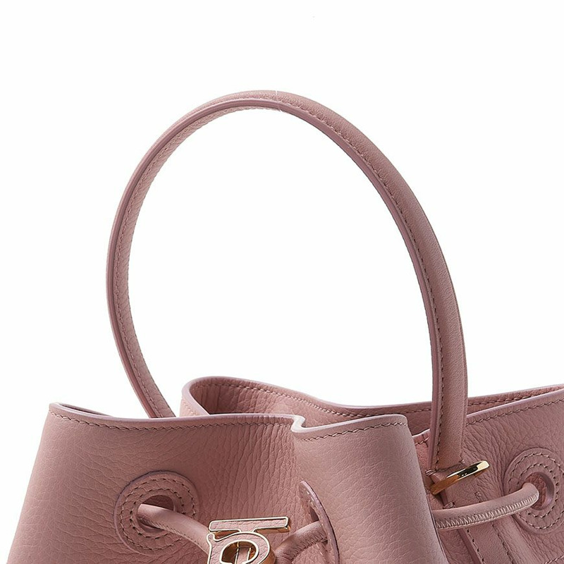 BURBERRY 灰色皮革小號抽繩水桶包 A36-7