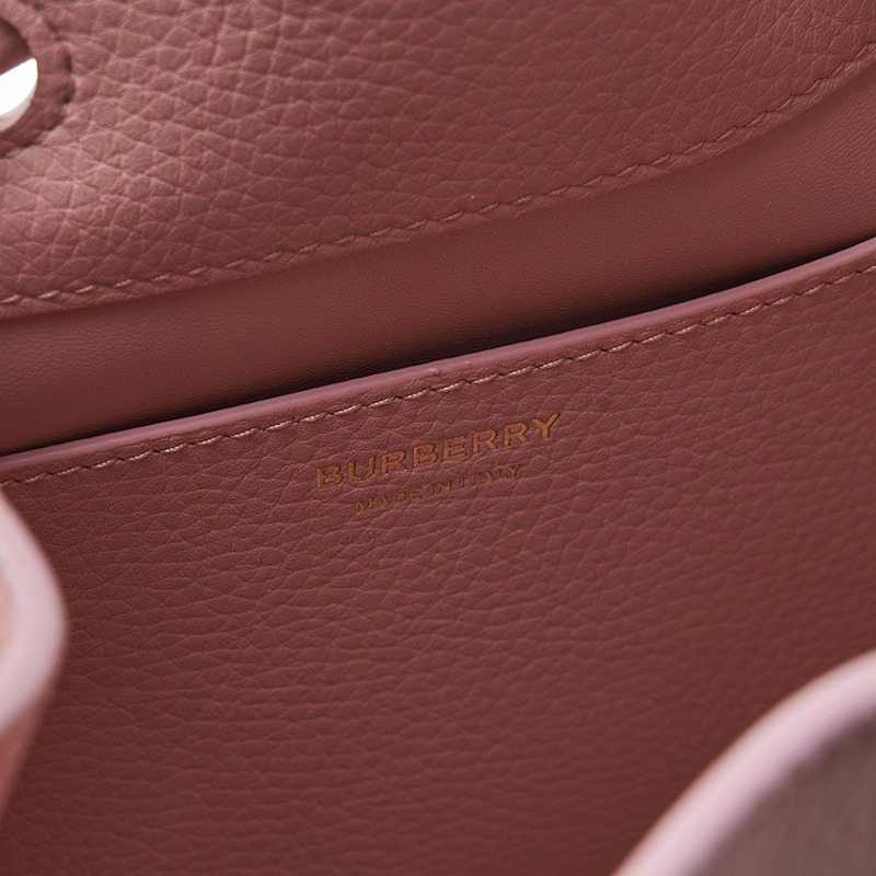 BURBERRY 灰色皮革小號抽繩水桶包 A36-9