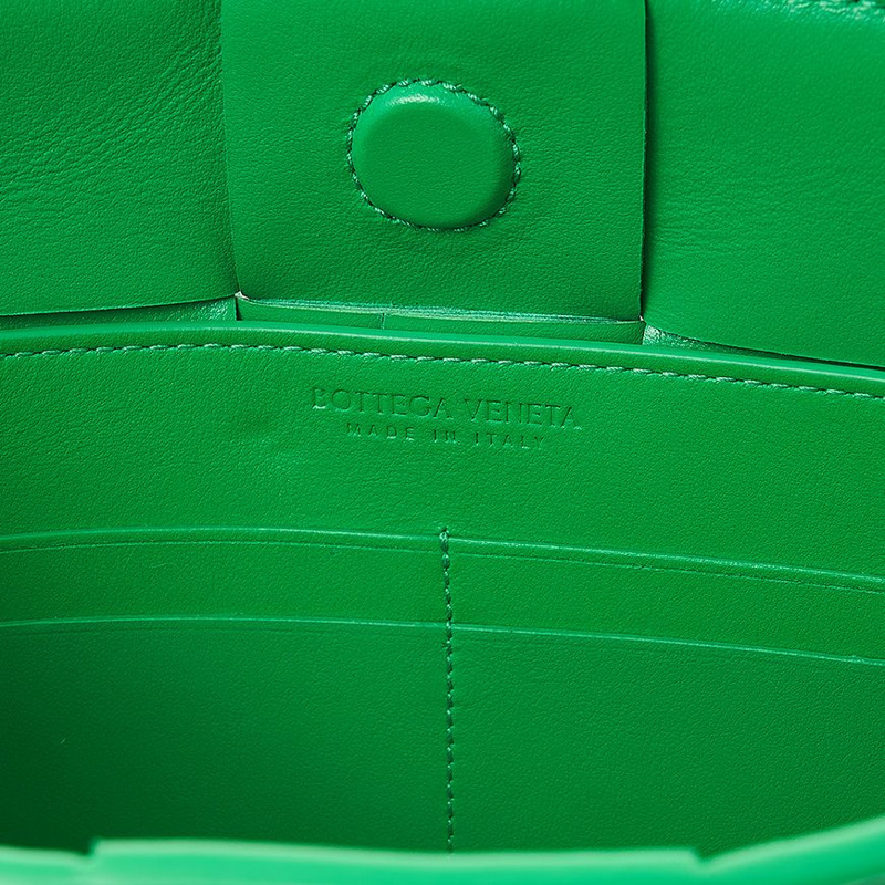 BOTTEGA VENETA 女士 Intrecciato 卡式肩背包-8