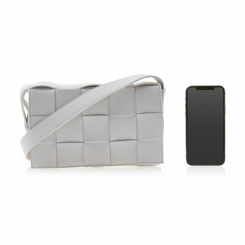 BOTTEGA VENETA 超大卡帶包-5