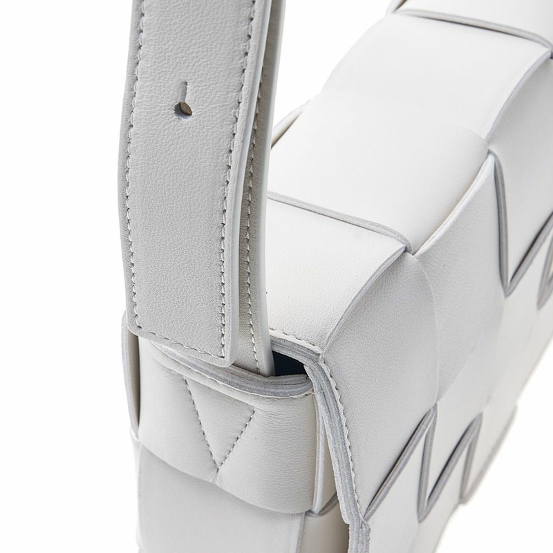 BOTTEGA VENETA 超大卡帶包-7