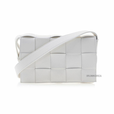 BOTTEGA VENETA 超大卡帶包