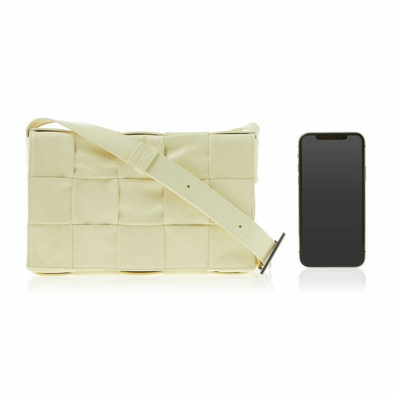 BOTTEGA VENETA 磁帶包-5