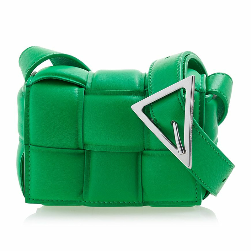 BOTTEGA VENETA 女士加厚迷你卡帶包 716648 VCQR1 3724-0