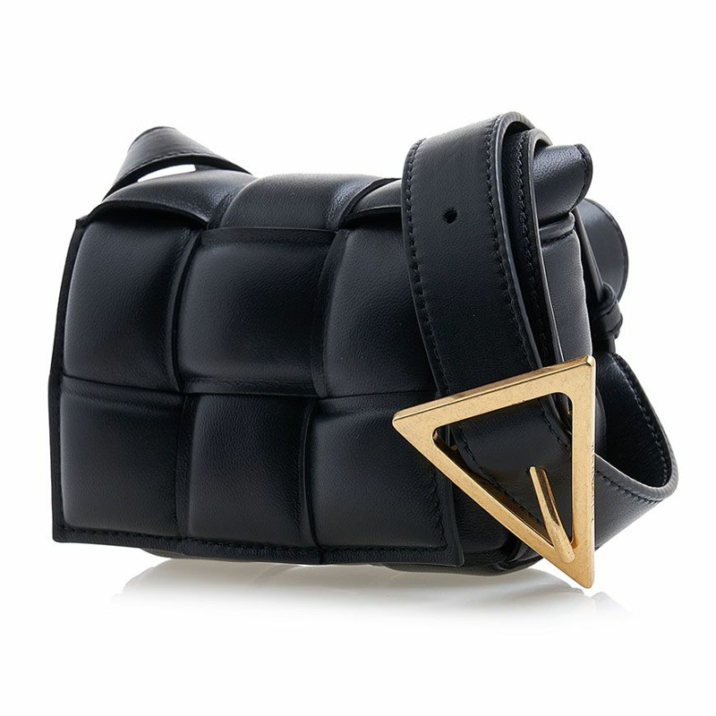 BOTTEGA VENETA 女士加厚迷你卡帶包 716648 VCQR1 8425-1