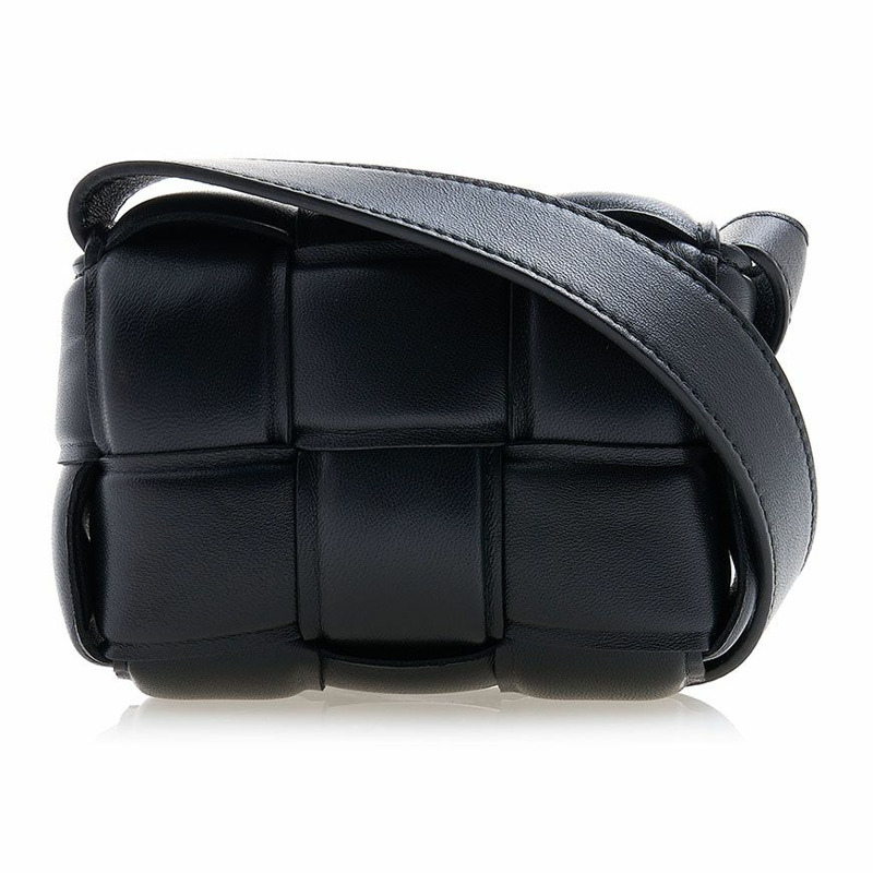 BOTTEGA VENETA 女士加厚迷你卡帶包 716648 VCQR1 8425-2