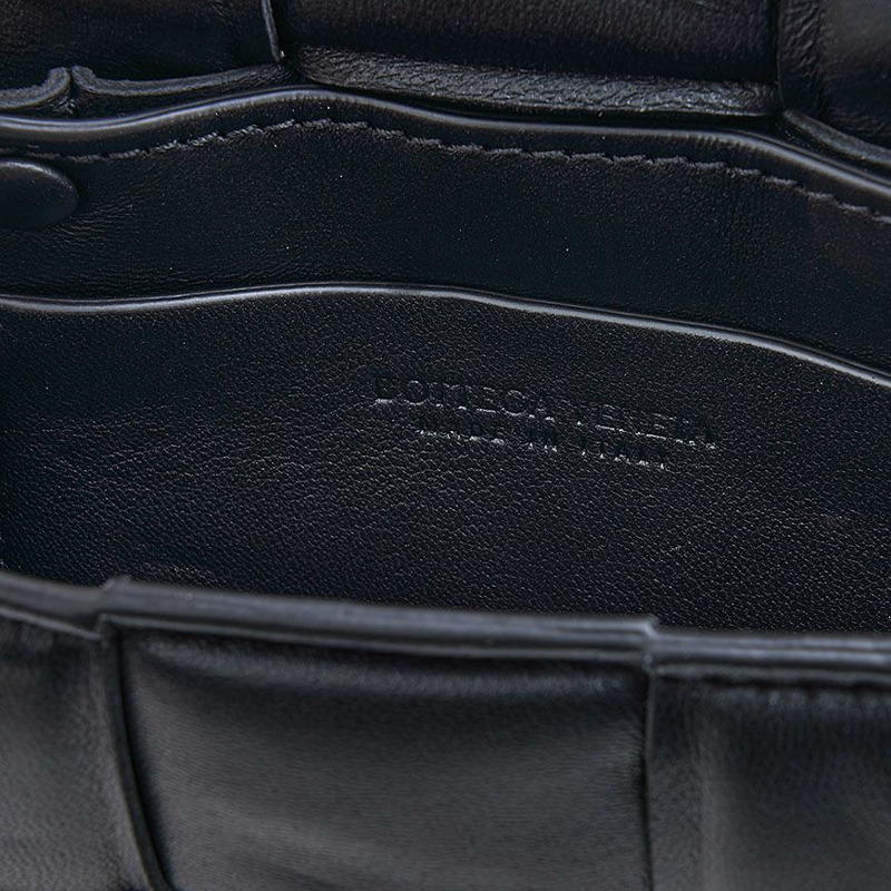 BOTTEGA VENETA 女士加厚迷你卡帶包 716648 VCQR1 8425-9
