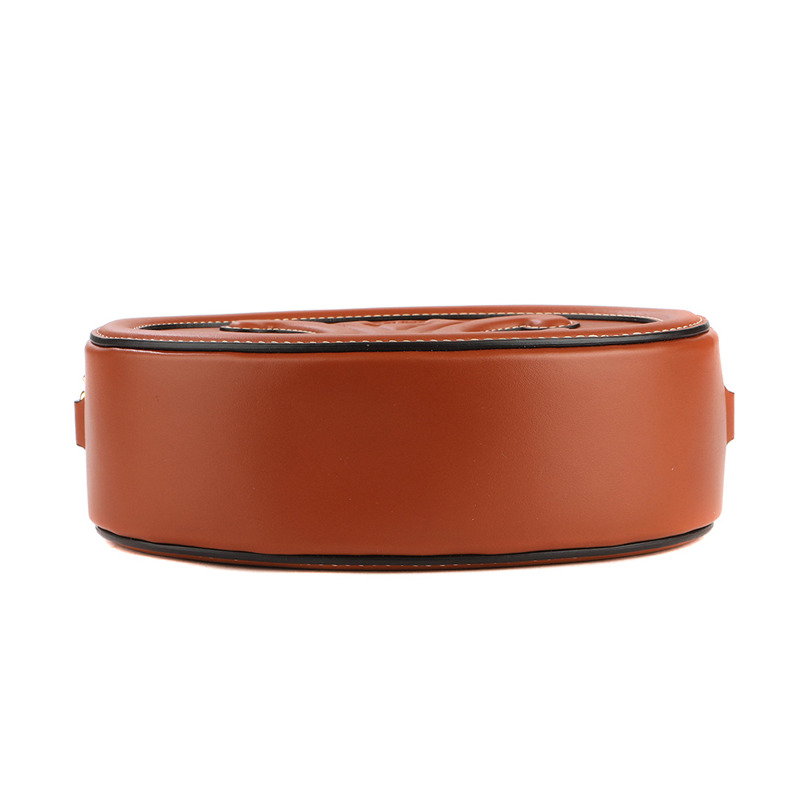 CELINE Triope 橢圓形斜背包-8