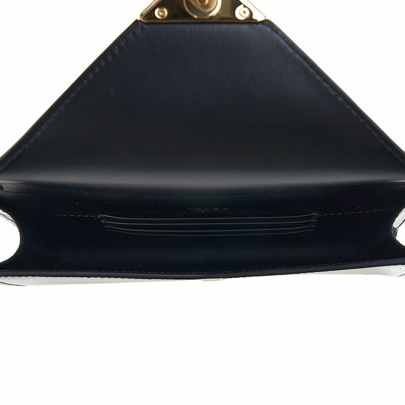 PRADA 專利迷你手拿包-9