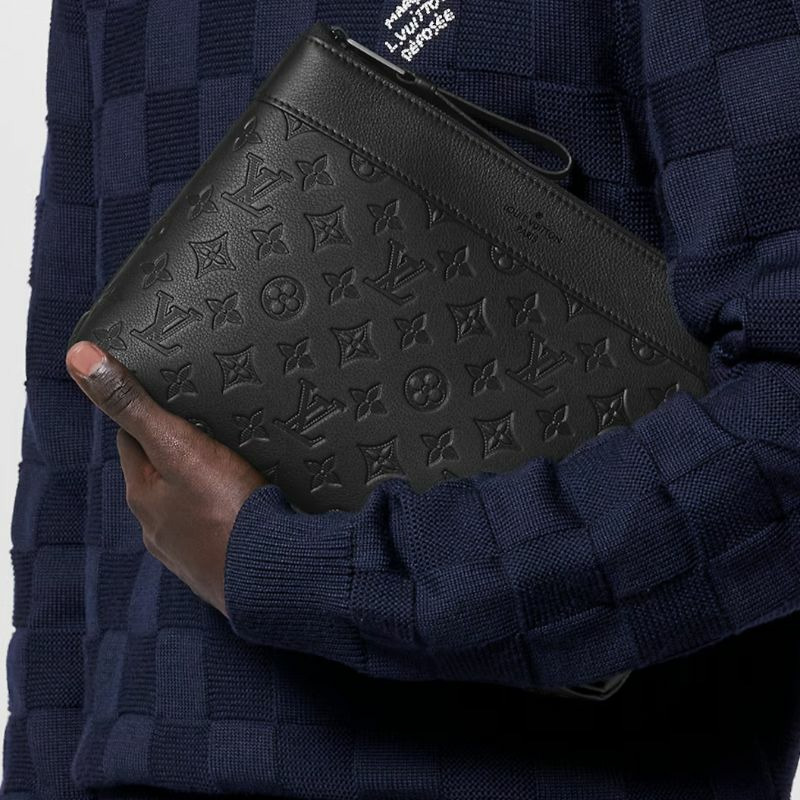 LOUIS VUITTON Pochette Voyage Souple-1