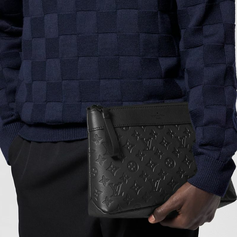 LOUIS VUITTON Pochette Voyage Souple-7