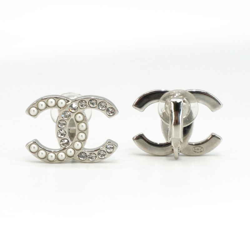 Chanel 銀框水鑽珍珠夾式耳環(ABG433-銀)-3